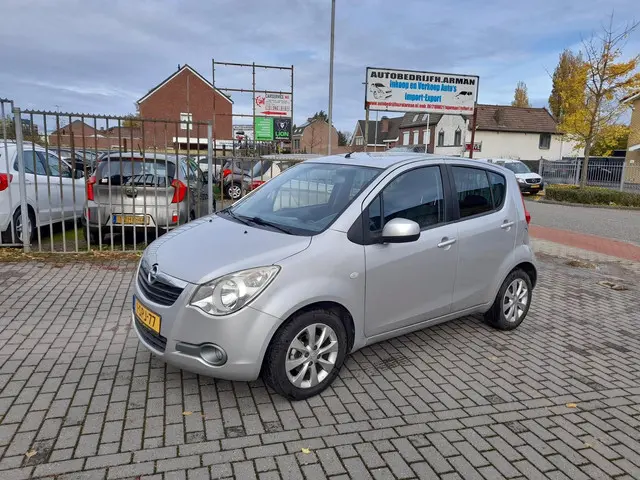 Opel Agila 1.0 Berlin 2013 Benzine 15
