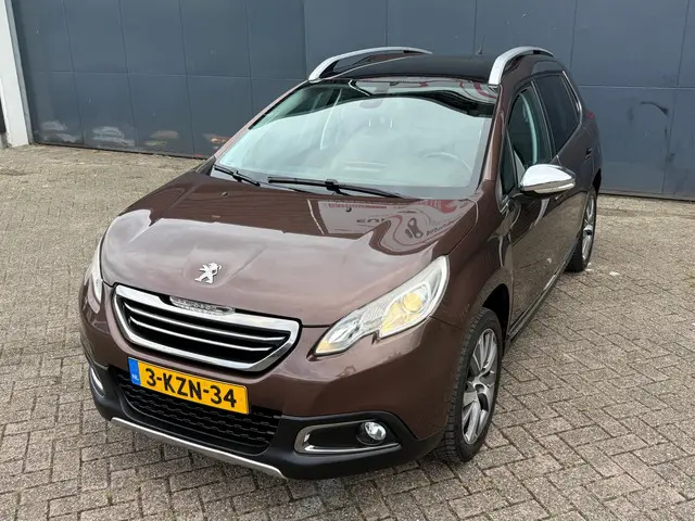 Peugeot 2008 1.6 VTi Féline 2013 Benzine 2