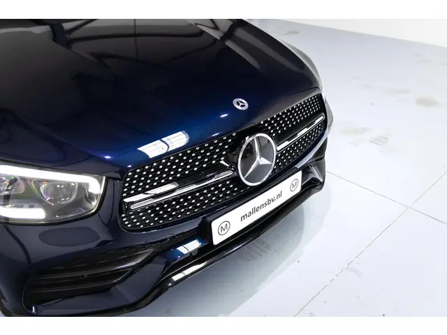 Mercedes-Benz GLC 300e 4MATIC 2021 Hybride Benzine 24