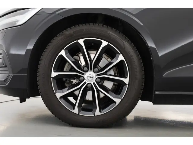 Volvo V60 2.0 B4 Momentum Business 2021 Hybride Benzine 35
