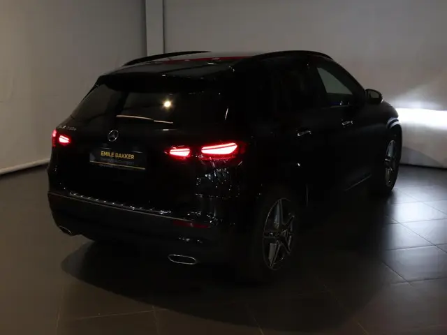 Mercedes-Benz GLA 250 e AMG Line 2024 Hybride Benzine 48