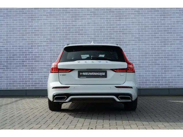 Volvo V60 T6 Recharge AWD R-Design 2020 Hybride Benzine 14