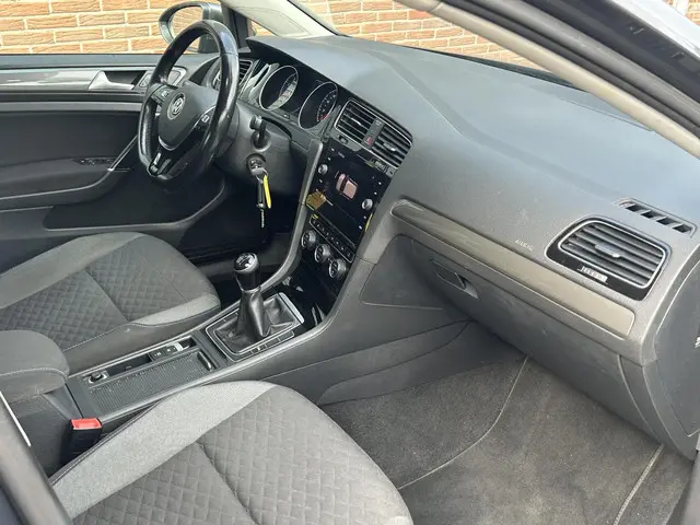 Volkswagen Golf 1.4 TSI ECC/Pdc/Navigatie/18” 2018 Benzine 8