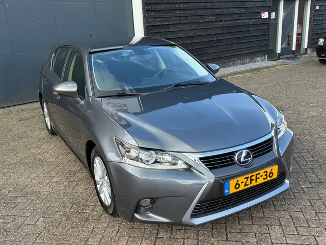 Lexus CT 200h Business Line 2014 Hybride Benzine 5