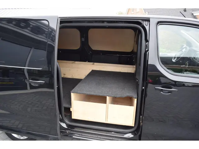 Opel Vivaro 1.5 CDTI L2H1 Innovation 2021 Diesel 19