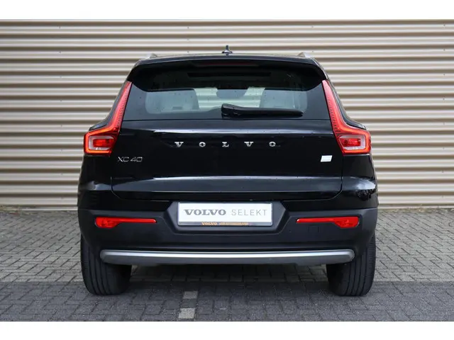 Volvo XC40 T4 Recharge Inscription 2022 Hybride Benzine 6