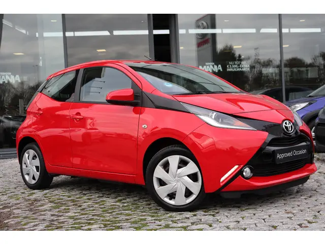 Toyota Aygo 1.0 VVT-i x-nav, 2018 Benzine 4