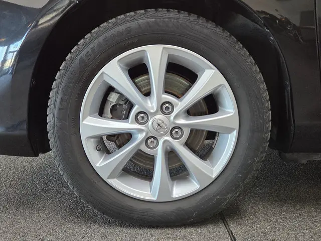 Toyota Yaris 1.5 Hybrid Active 2018 Hybride Benzine 9