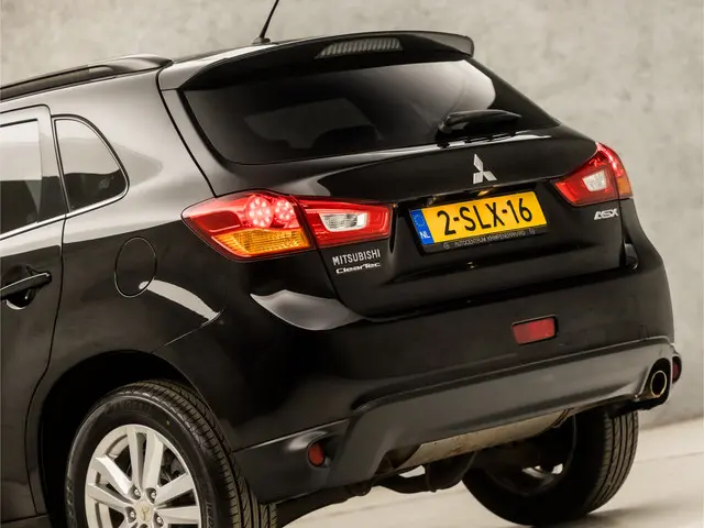 Mitsubishi ASX 1.6 Intense Sport 2013 Benzine 12
