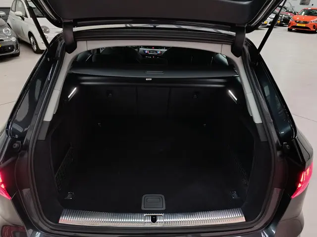 Audi A4 Avant 35 TFSI Advanced Edition 2023 Benzine 9