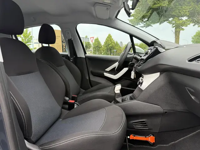Peugeot 208 1.2 PureTech Like 2018 Benzine 7