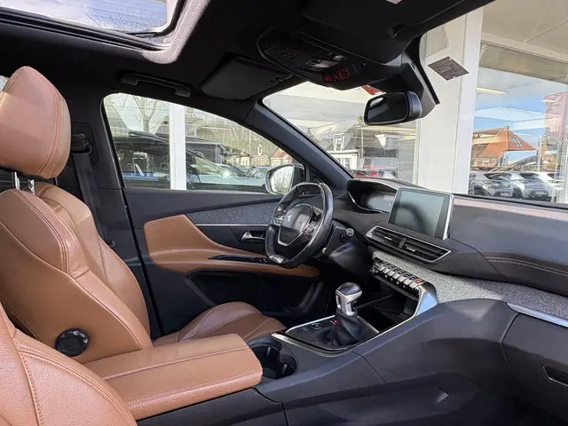 Peugeot 5008 1.2T 130pk Blue Lease GT-Line 2018 Benzine 7
