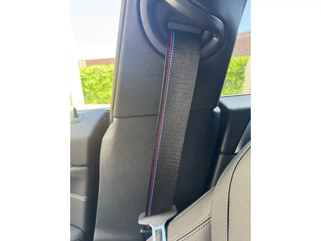 BMW i4 EDrive40 High Executive 84 kWh 2023 Elektrisch 18