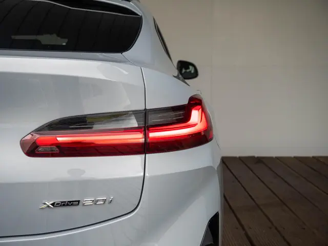 BMW X4 xDrive20i 2025 Benzine 25