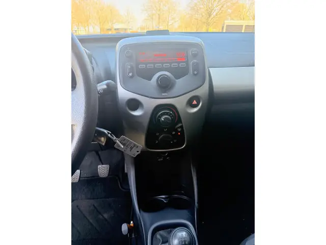 Peugeot 108 1.0 VTi Active 2015 Benzine 7