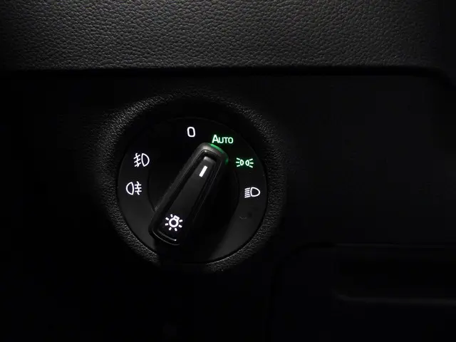 Škoda Karoq 1.0 TSI Ambition 2023 Benzine 19