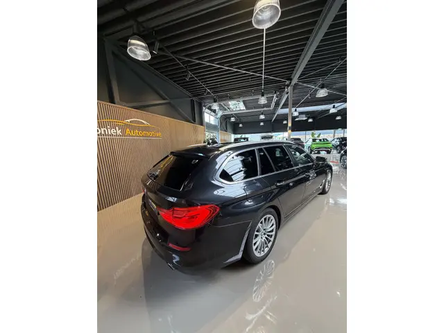 BMW 5 Serie Touring 530i High Executive 2018 Benzine 4