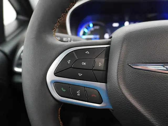 Chrysler Pacifica 3.6 V6 Hybrid 2023 Benzine 40