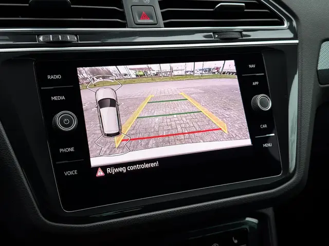 Volkswagen Tiguan 1.5 TSI Life Business 2022 Benzine 16