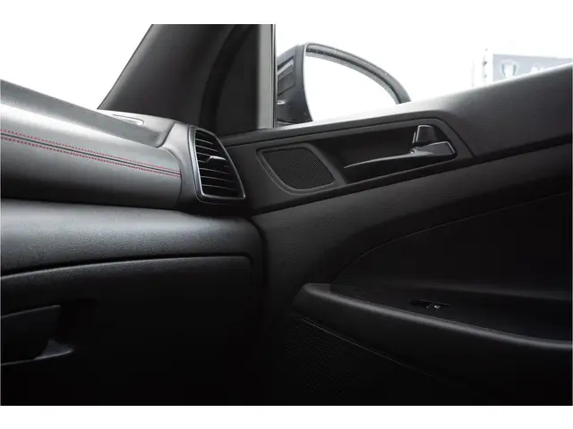 Hyundai Tucson 1.6 T-GDI N-Line 2019 Benzine 24