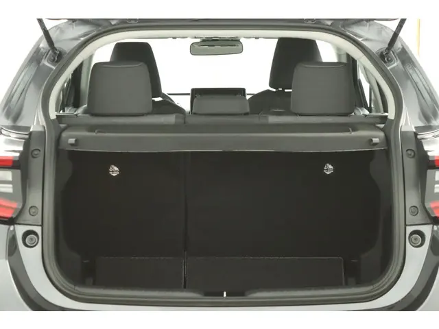 Toyota Yaris 1.5 Hybrid Dynamic 2022 Hybride Benzine 23