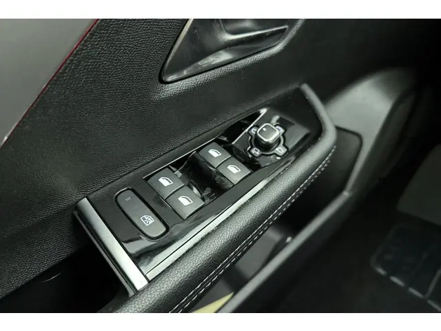 Opel Astra 1.2 Turbo Hybrid GS 2025 Hybride Benzine 18