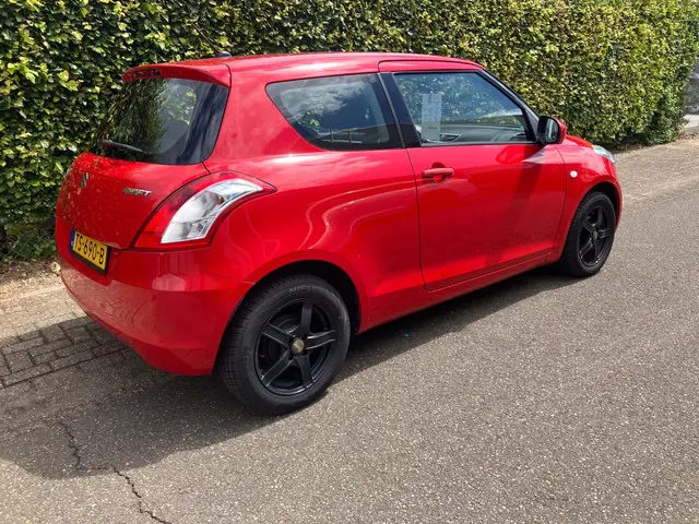 Suzuki Swift 1.2 Club 2013 Benzine 6