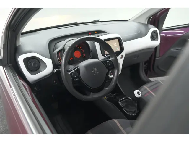 Peugeot 108 1.0 e-VTi Première 2014 Benzine 2