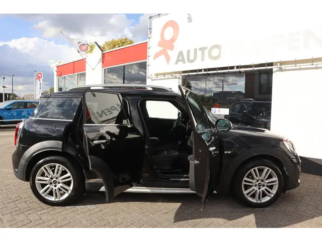 MINI Countryman Mini 1.5 Cooper Salt 2017 Benzine 28