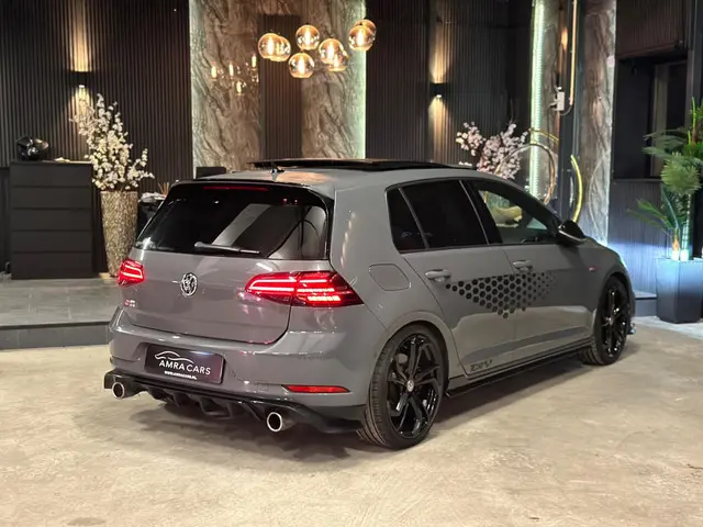 Volkswagen Golf 2