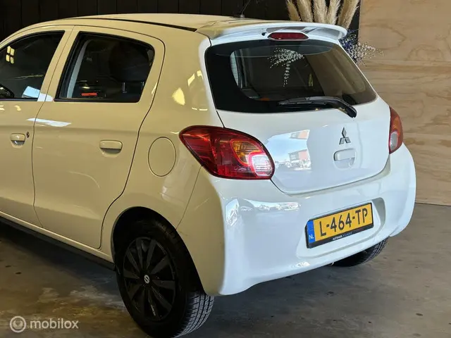 Mitsubishi Space Star 1.0 Entry 2015 Benzine 10
