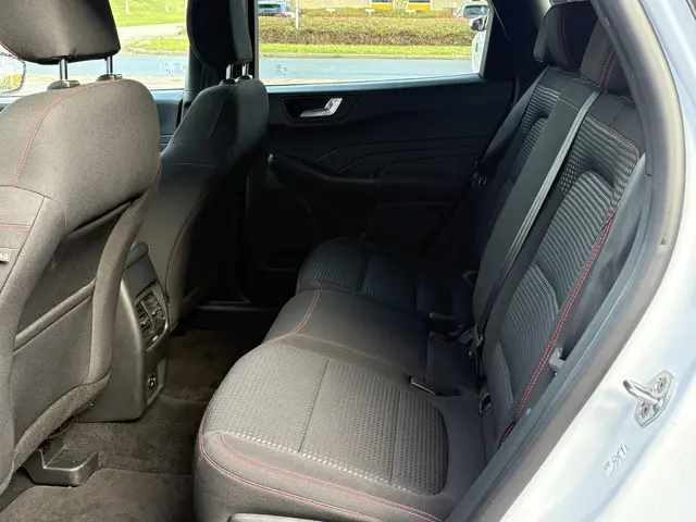 Ford Kuga 2.5 PHEV ST-Line 2021 Hybride Benzine 15