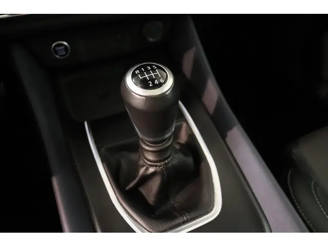 Nissan QASHQAI 1.3 MHEV Tekna Plus 2023 Benzine 25