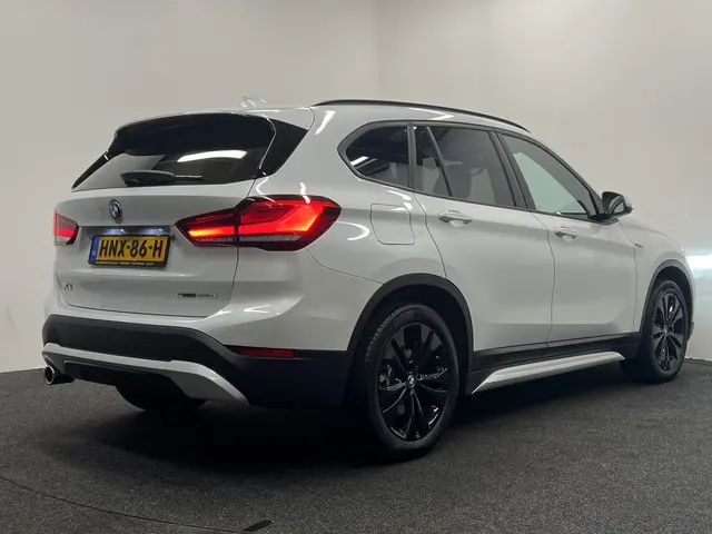 BMW X1 xDrive25e 2022 Hybride Benzine 34