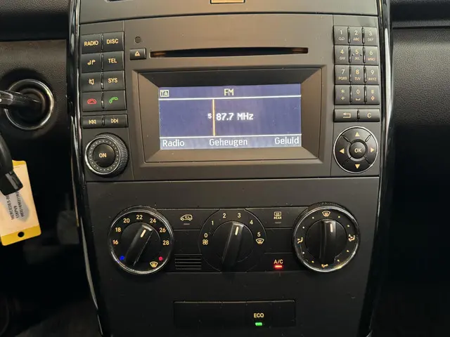 Mercedes-Benz A-Klasse 160 BlueEFFICIENCY 2012 Benzine 17