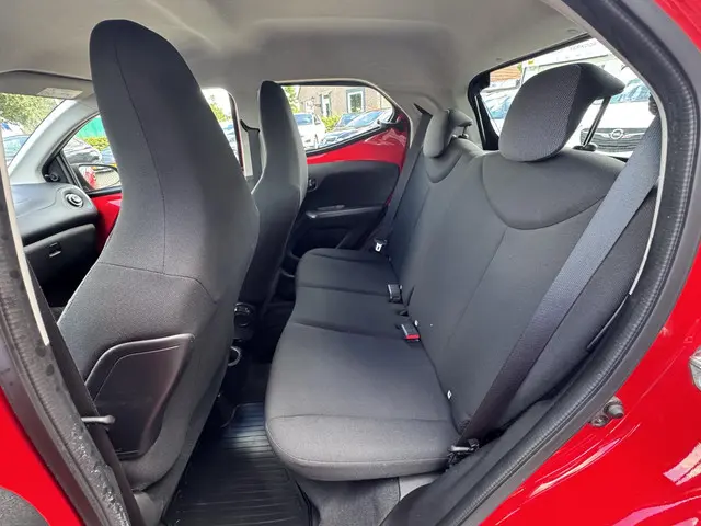 Toyota Aygo 1.0 VVT-i x 2019 Benzine 19