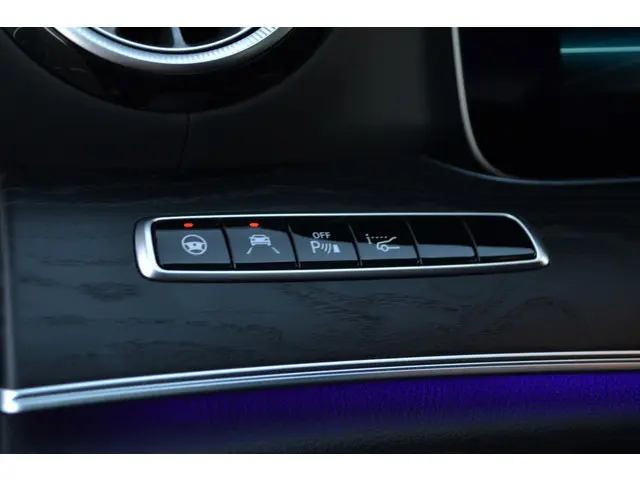 Mercedes-Benz CLS 450 4M Ed.1 AMG 2019 Benzine 33