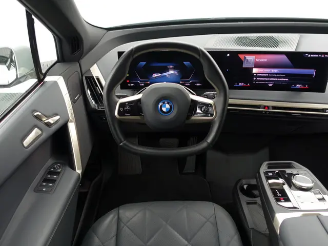 BMW iX xDrive40 M Sport Plus 77 kWh- 2023 Elektrisch 6