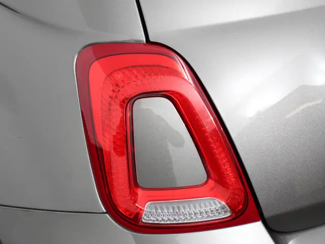 Fiat 500 1.0 Hybrid Club 2023 Benzine 26