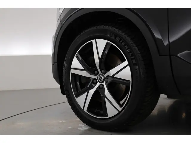 Volvo XC40 T5 Recharge R-Design 2022 Hybride Benzine 37