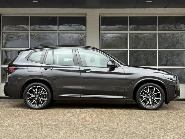 BMW X3 xDrive30e 2022 Hybride Benzine 10