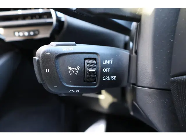 DS DS 7 Crossback 1.6 Performance Line 2021 Benzine 41