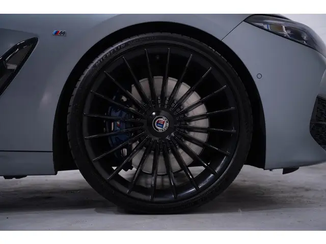 BMW 8 Serie 840d xDrive High Executive 2020 Diesel 29