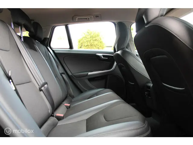 Volvo V60 Momentum 2015 Benzine 16