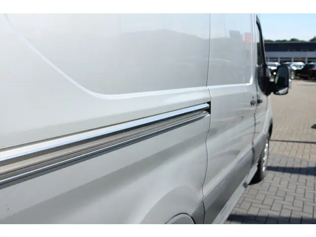 Ford Transit 350 2.0 TDCI L2H3 Trend 2018 Diesel 10