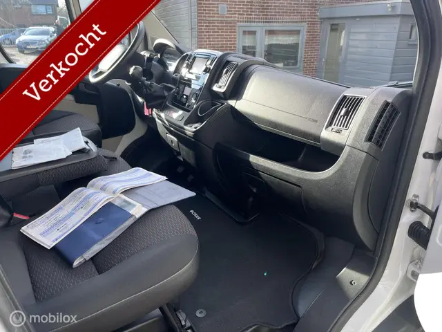 Peugeot Boxer Bestel 435 2.2 HDI L4H2 2015 Diesel 11