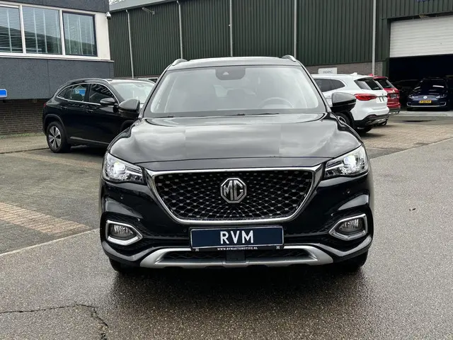 MG EHS 1.5 TGDI Luxury 2023 Hybride Benzine 2