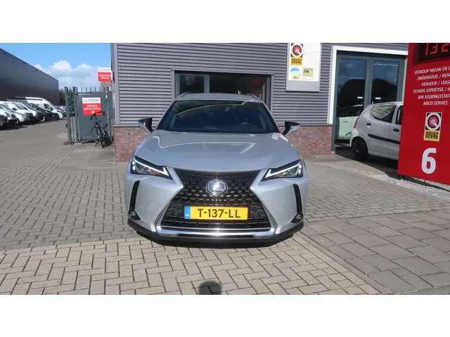 Lexus UX 250h Business Line 2019 Hybride Benzine 10