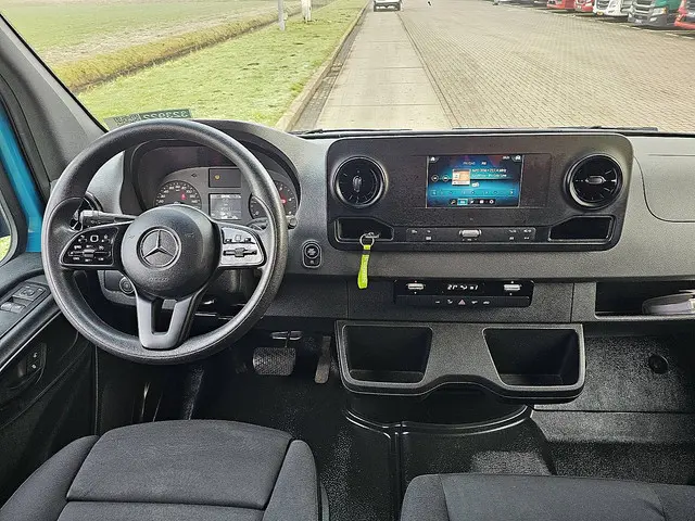 Mercedes-Benz Sprinter 315 2022 Diesel 8