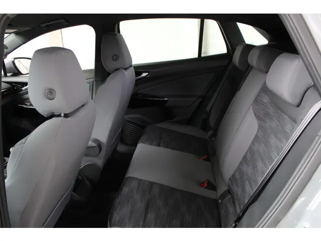 Volkswagen ID.4 Life 77 kWh 2021 Elektrisch 8